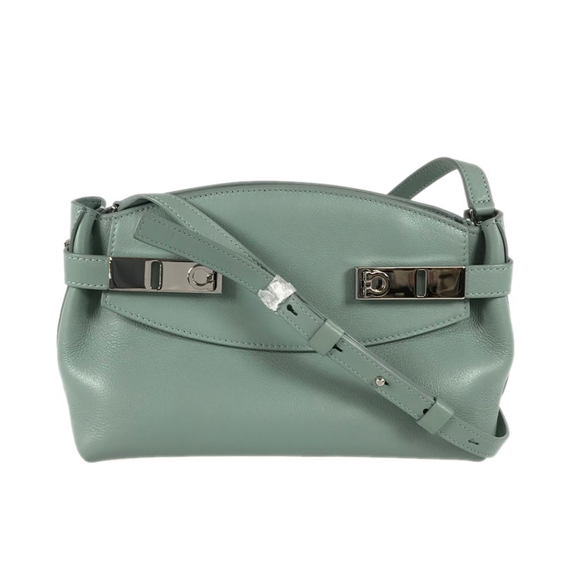 サルヴァトーレフェラガモ ショルダーバッグ