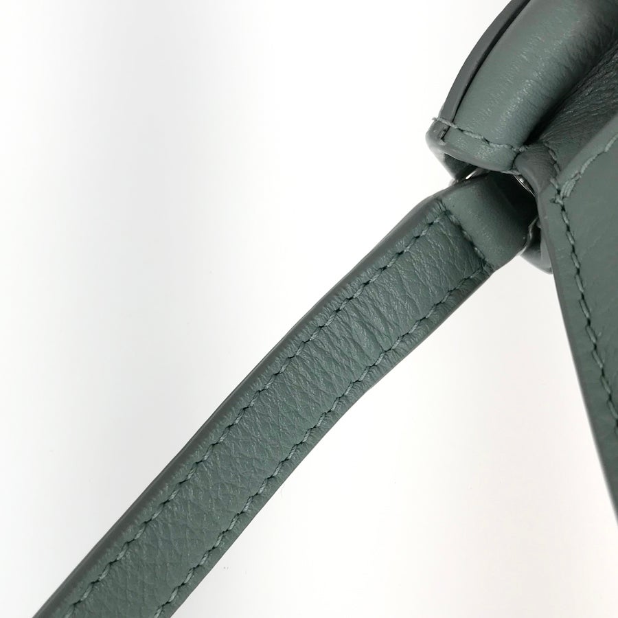 サルヴァトーレフェラガモ ショルダーバッグ