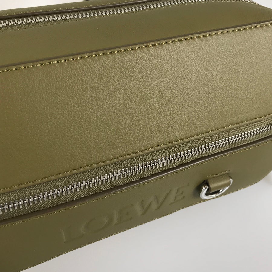 ロエベ ボディバッグ