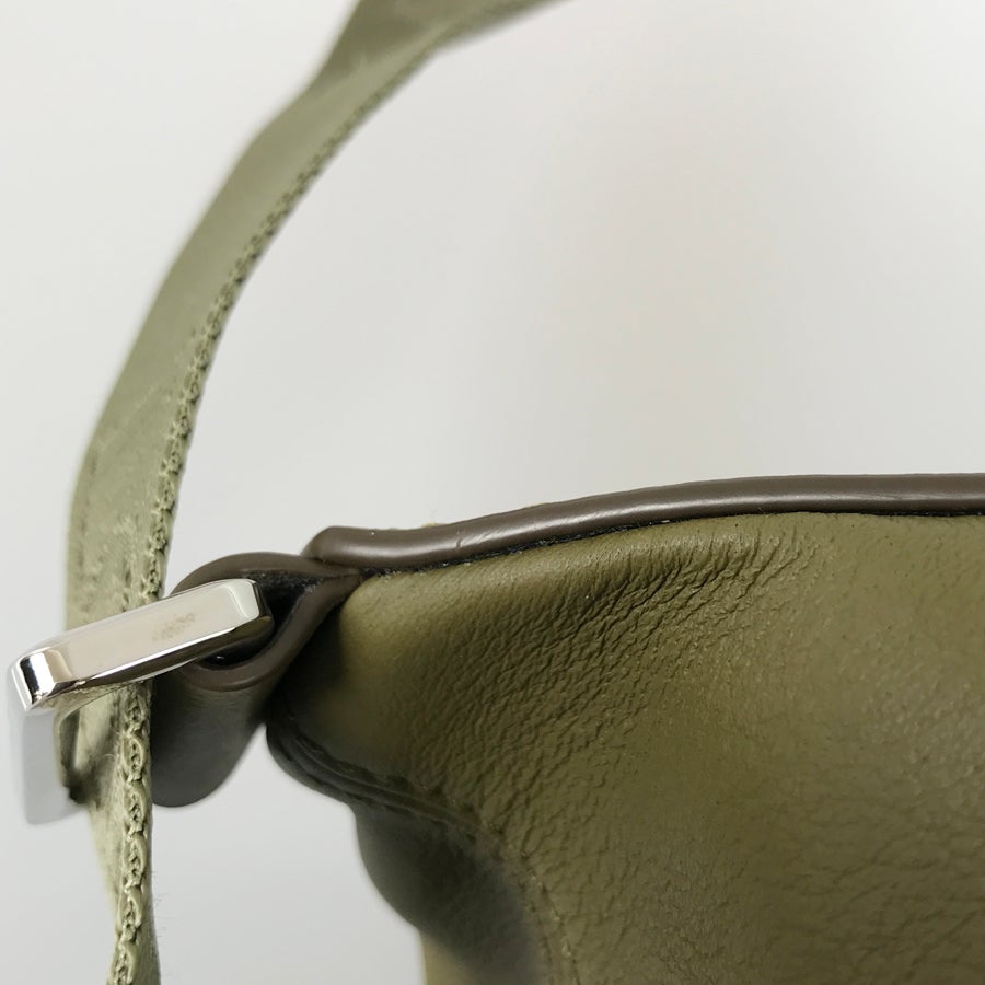 ロエベ ボディバッグ