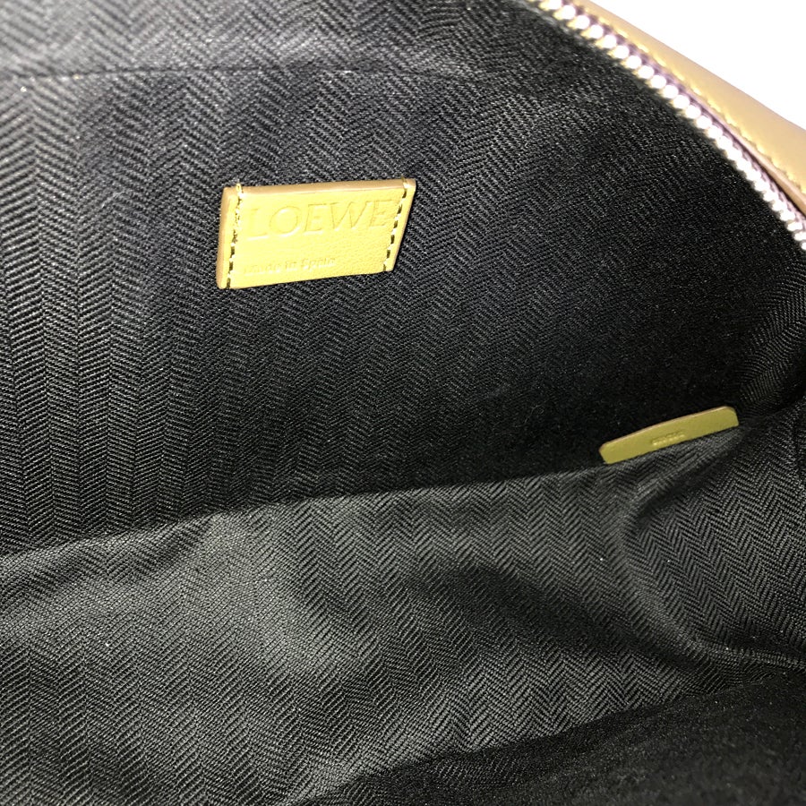 ロエベ ボディバッグ