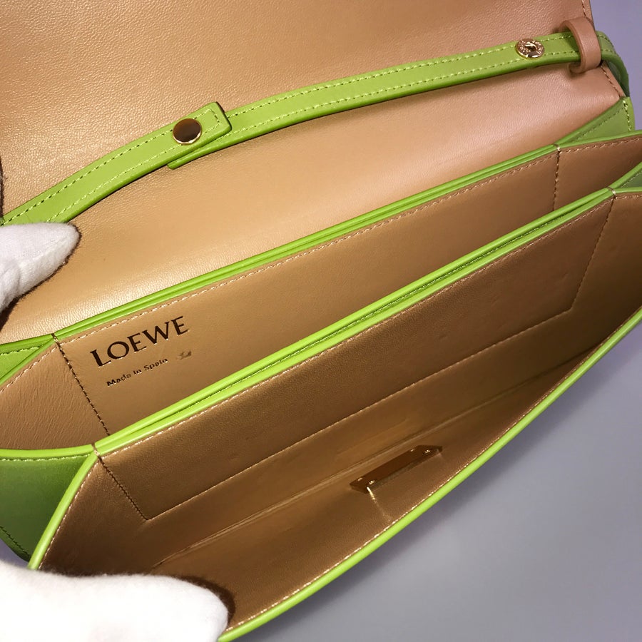 ロエベ クラッチバッグ