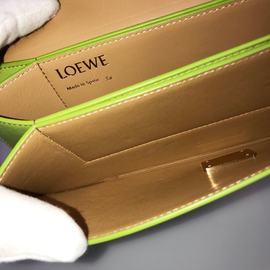 ロエベ クラッチバッグ