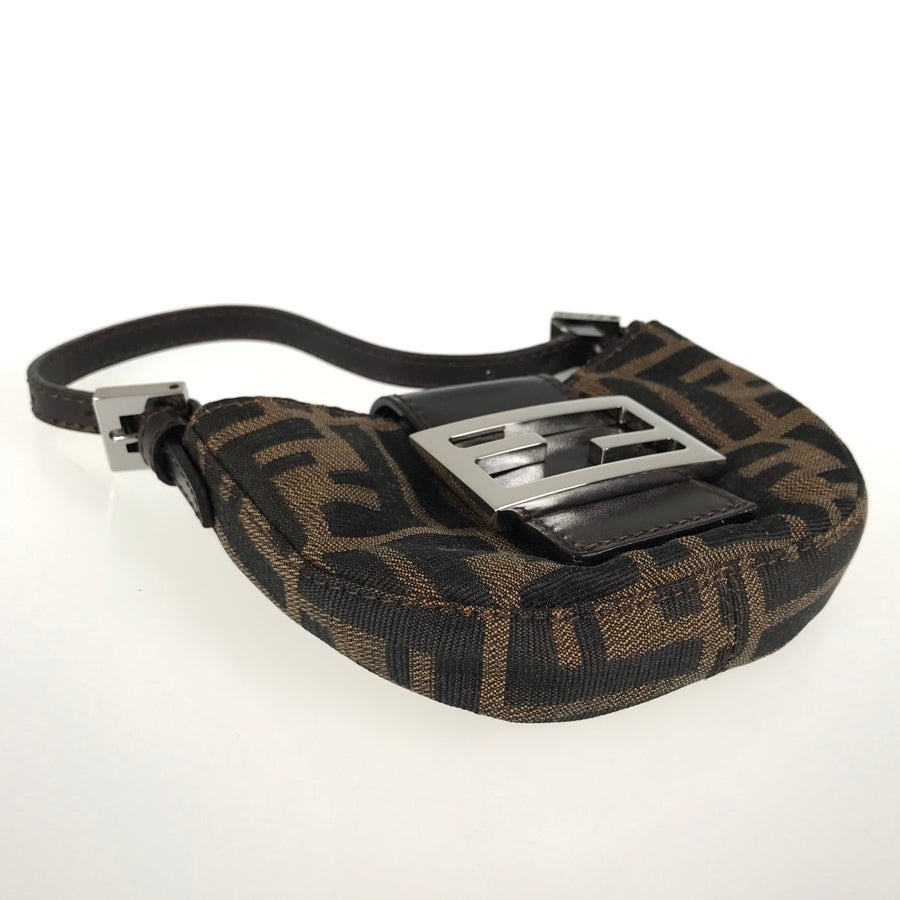 フェンディ ハンドバッグ