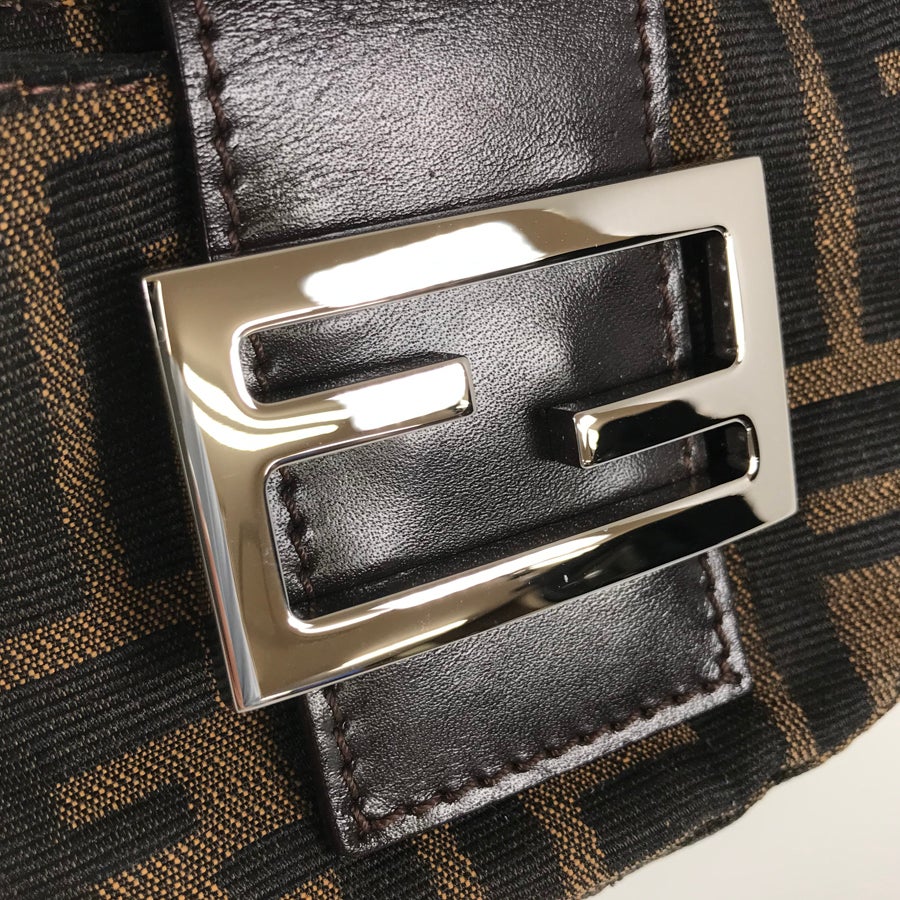 フェンディ ハンドバッグ