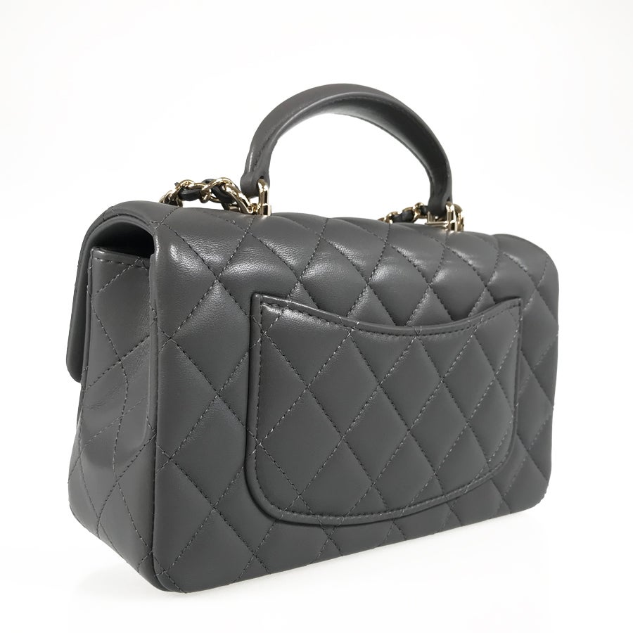 シャネル ショルダーバッグ