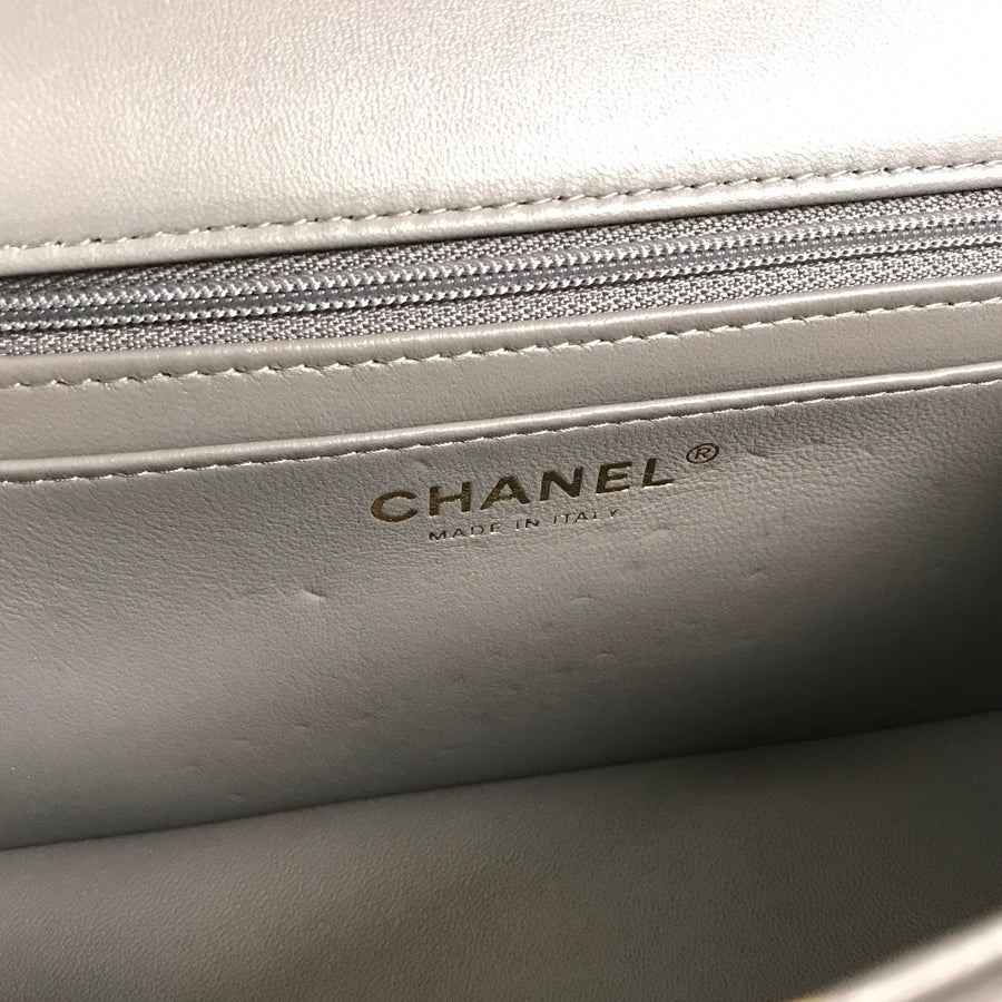 シャネル ショルダーバッグ