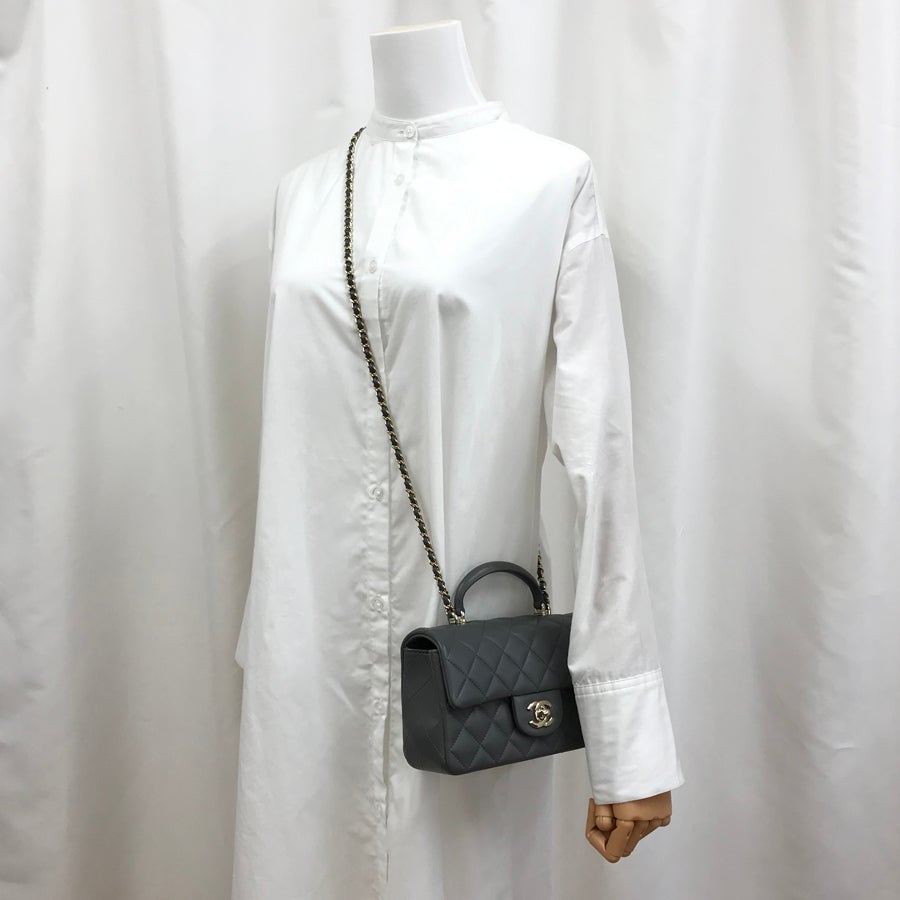 シャネル ショルダーバッグ