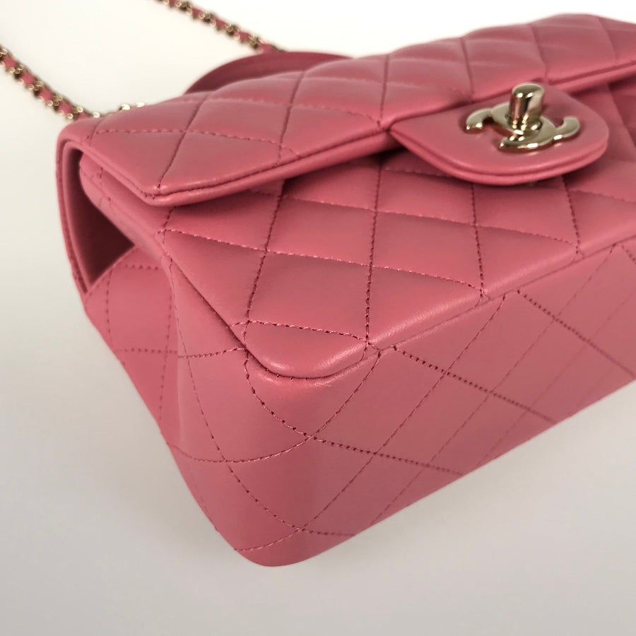 シャネル ショルダーバッグ