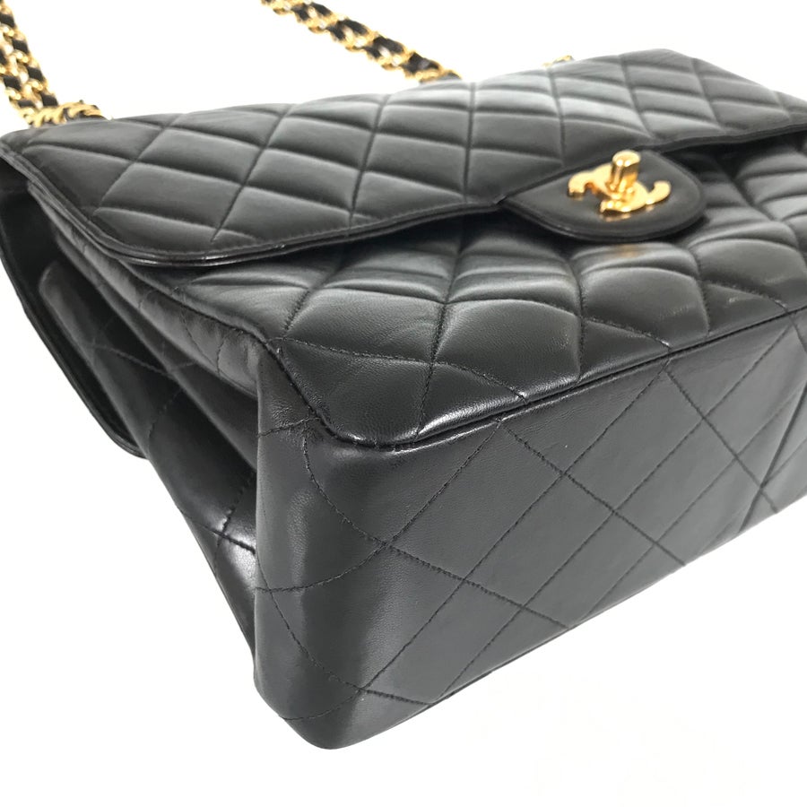 シャネル ショルダーバッグ