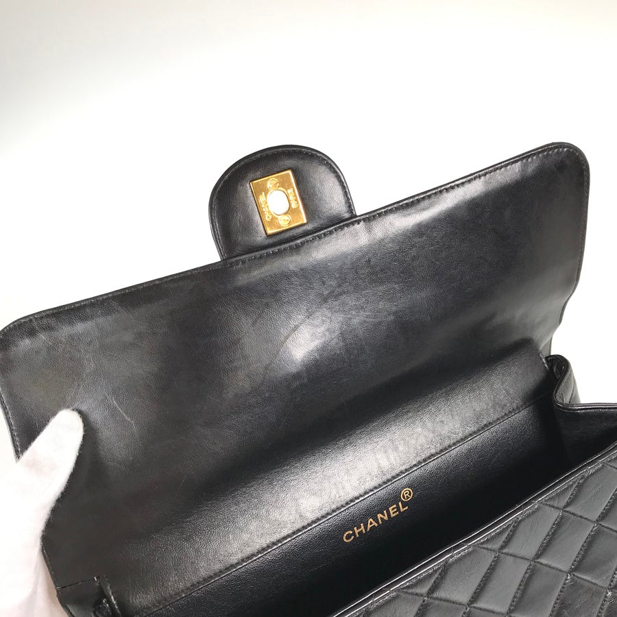 シャネル ショルダーバッグ