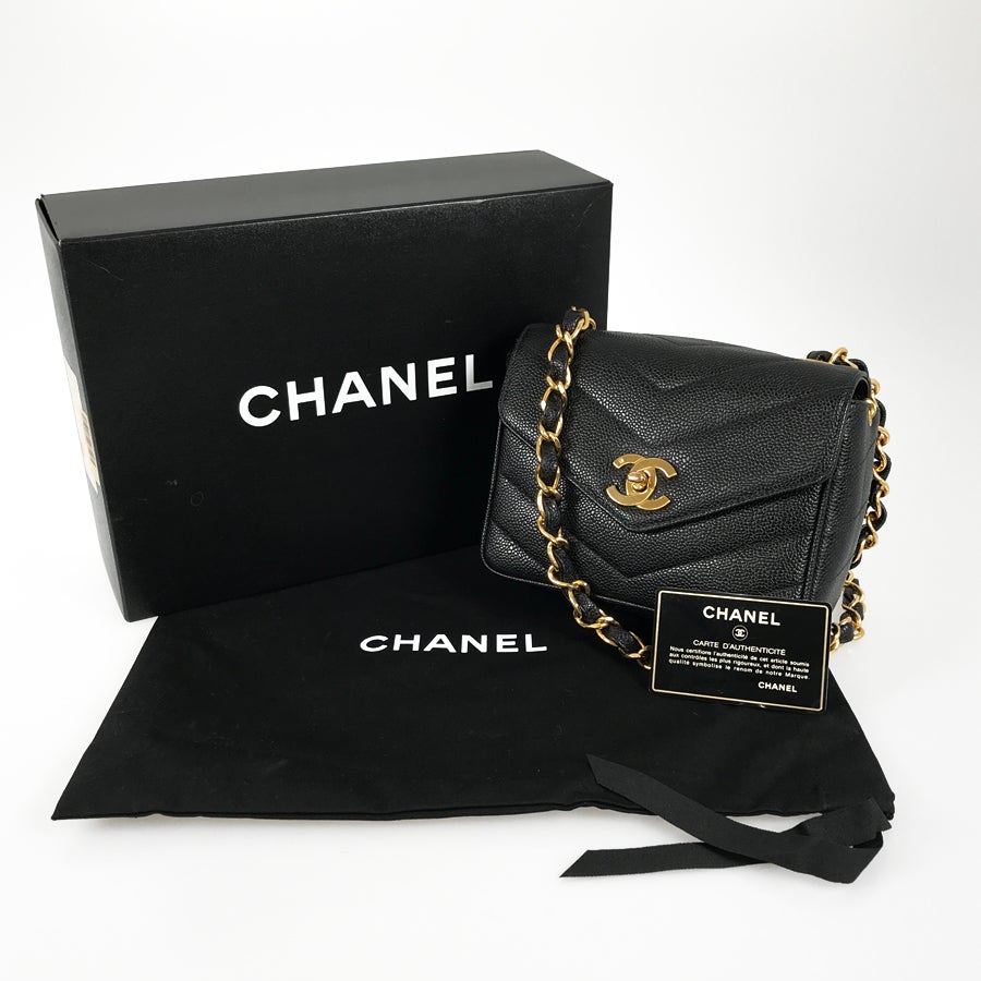 シャネル ショルダーバッグ