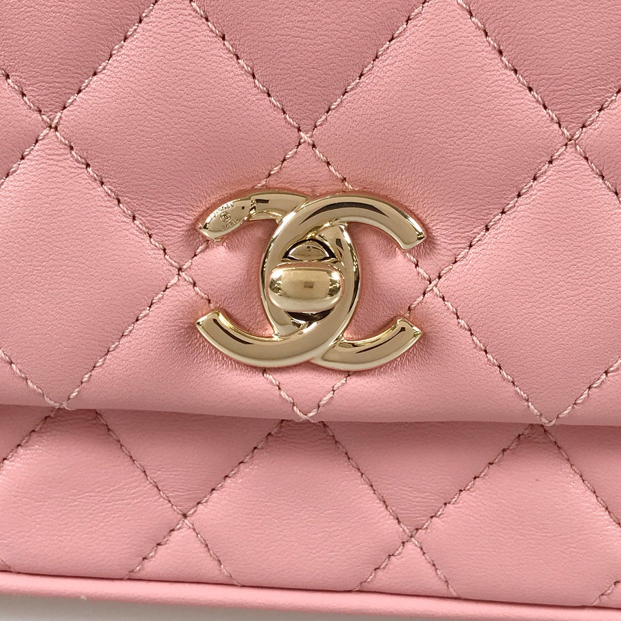 シャネル ショルダーバッグ