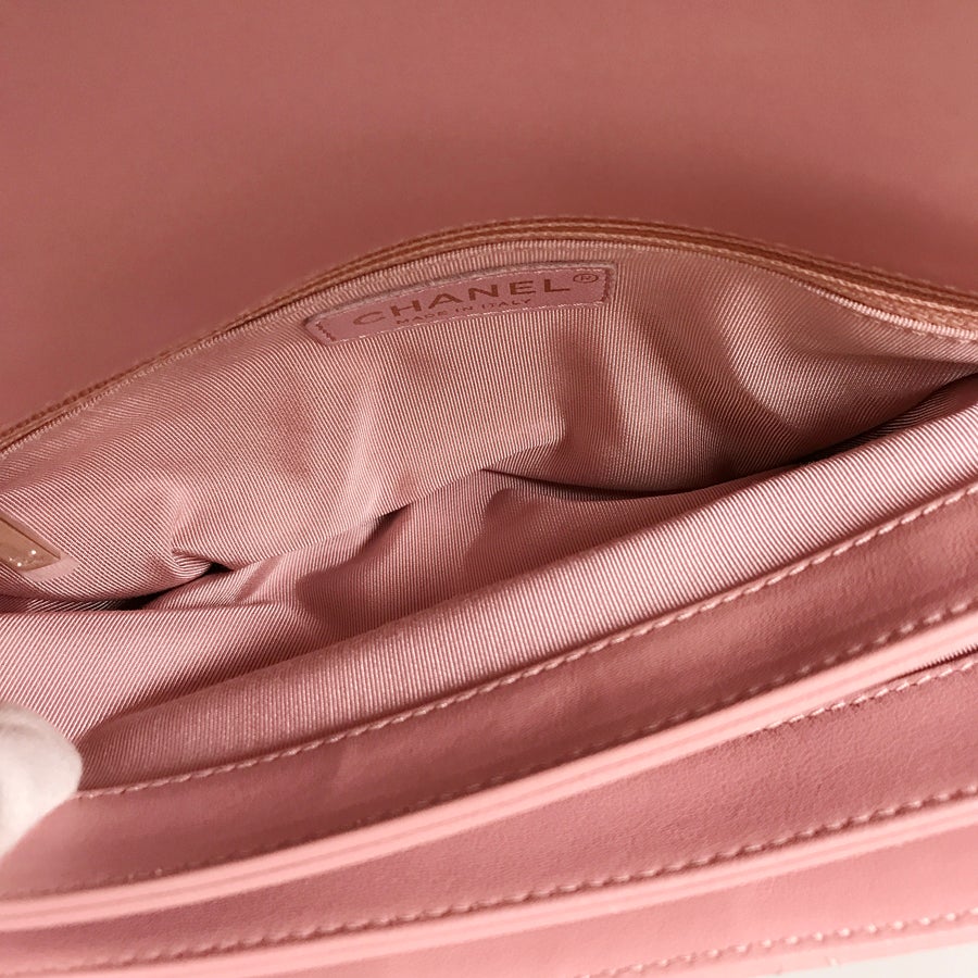 シャネル ショルダーバッグ