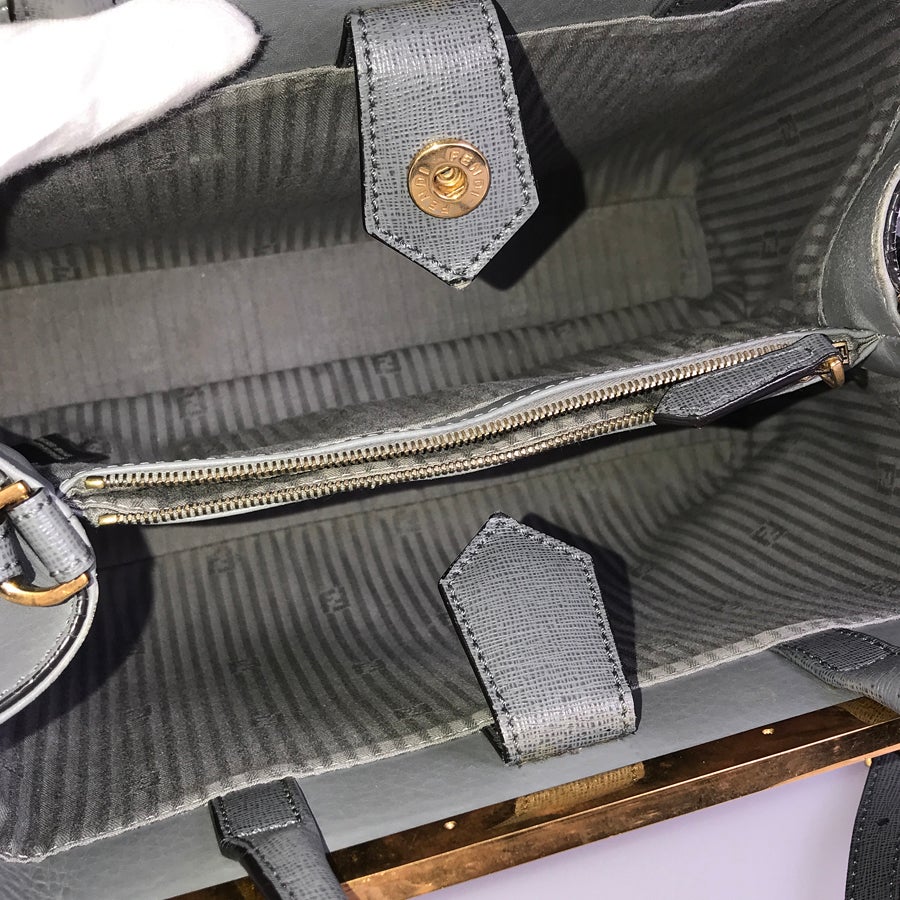 フェンディ ハンドバッグ