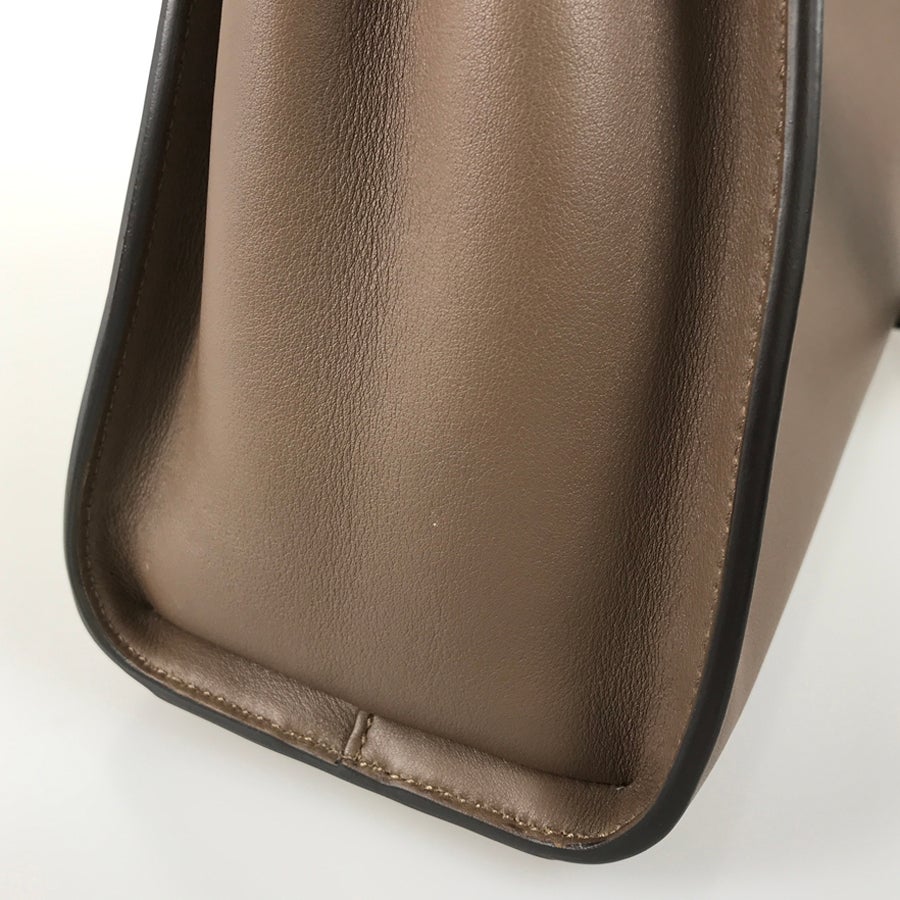 フェンディ ハンドバッグ