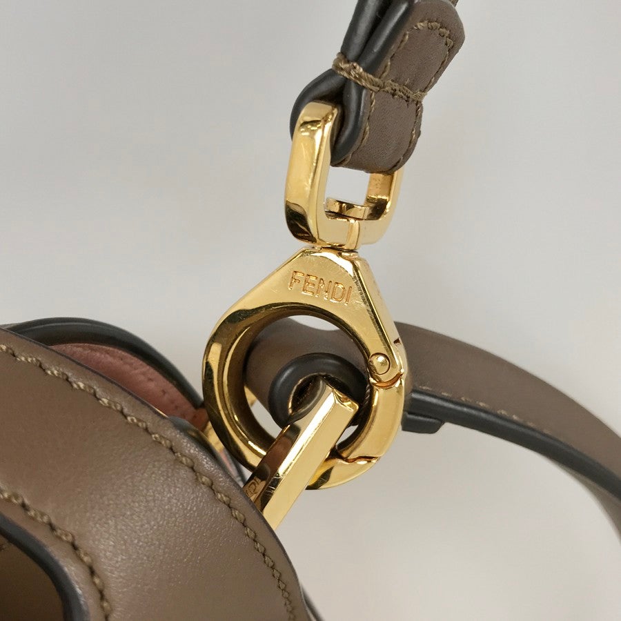 フェンディ ハンドバッグ