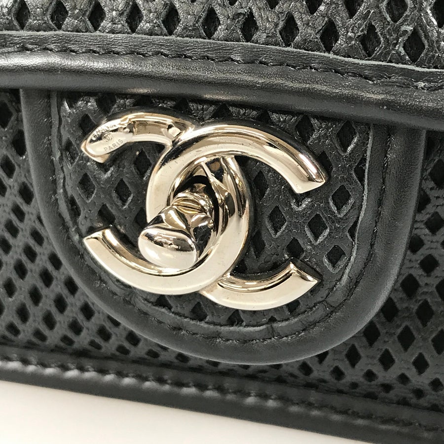 シャネル ショルダーバッグ