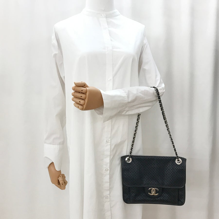 シャネル ショルダーバッグ