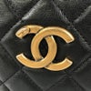 シャネル ショルダーバッグ