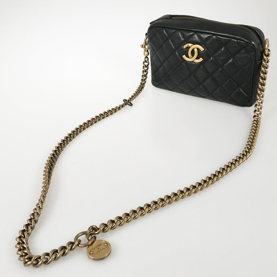 シャネル ショルダーバッグ