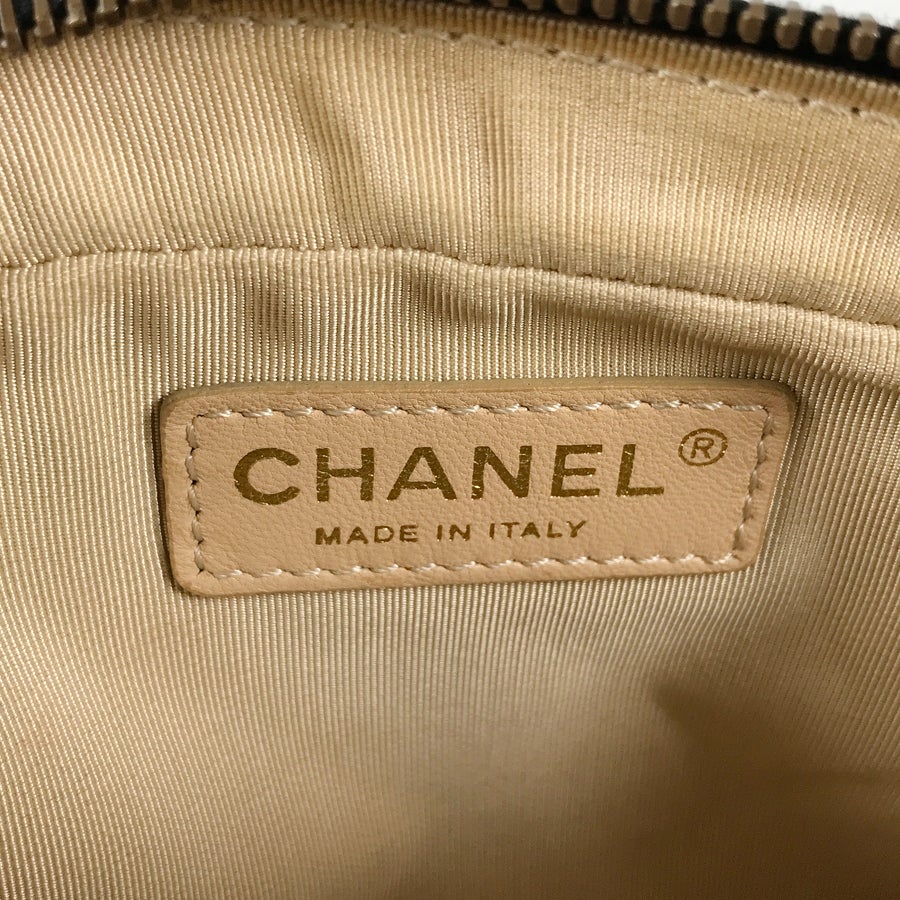 シャネル ショルダーバッグ