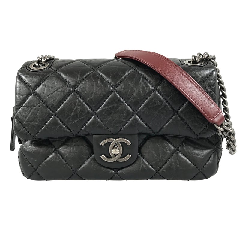 シャネル ショルダーバッグ