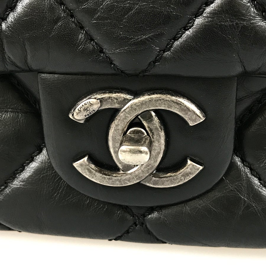 シャネル ショルダーバッグ