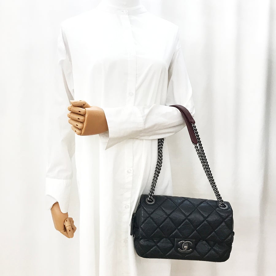 シャネル ショルダーバッグ