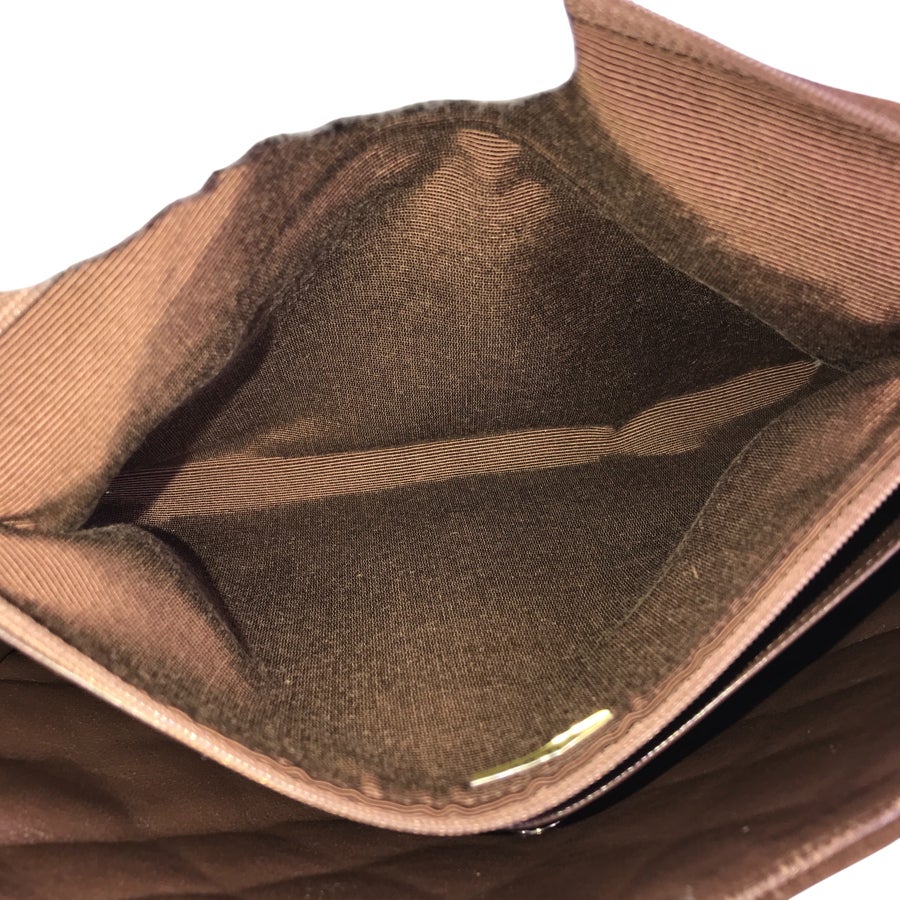 シャネル ショルダーバッグ