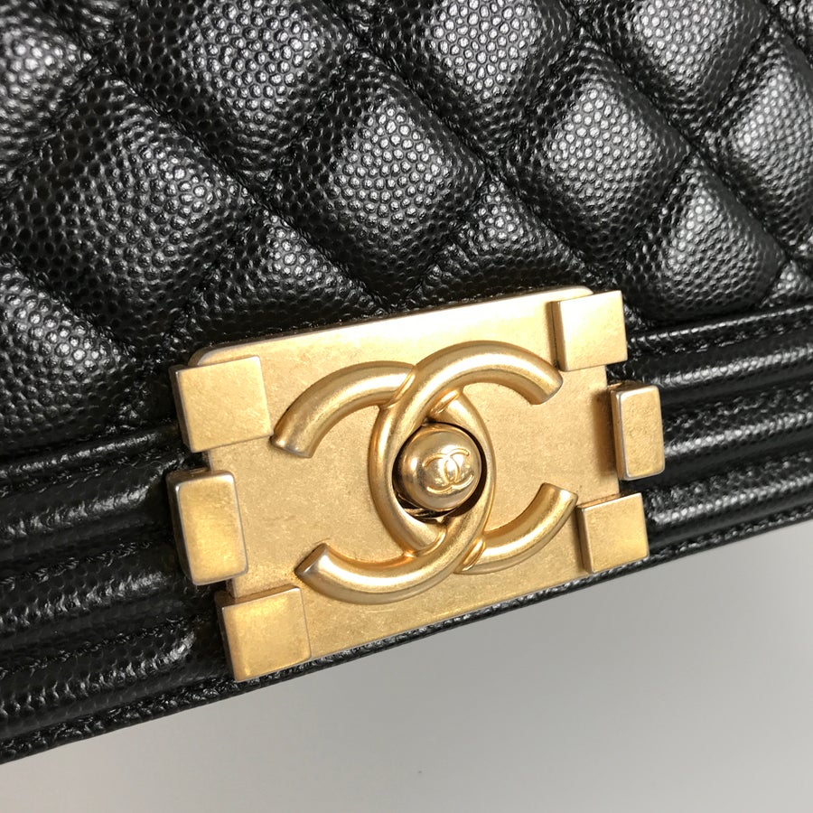 シャネル ショルダーバッグ