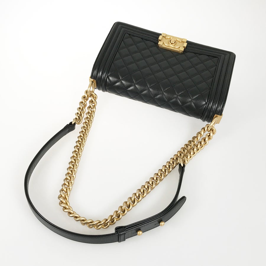 シャネル ショルダーバッグ