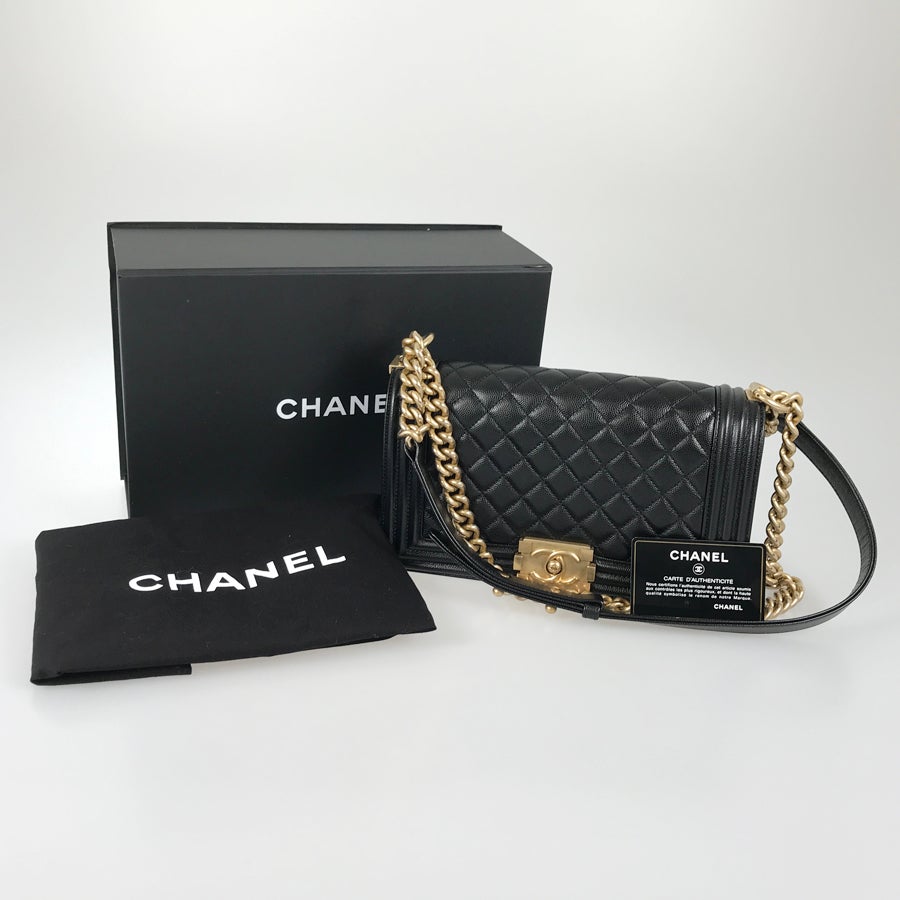 シャネル ショルダーバッグ