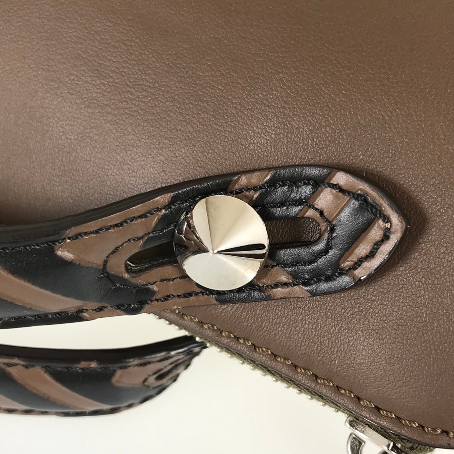 フェンディ ハンドバッグ