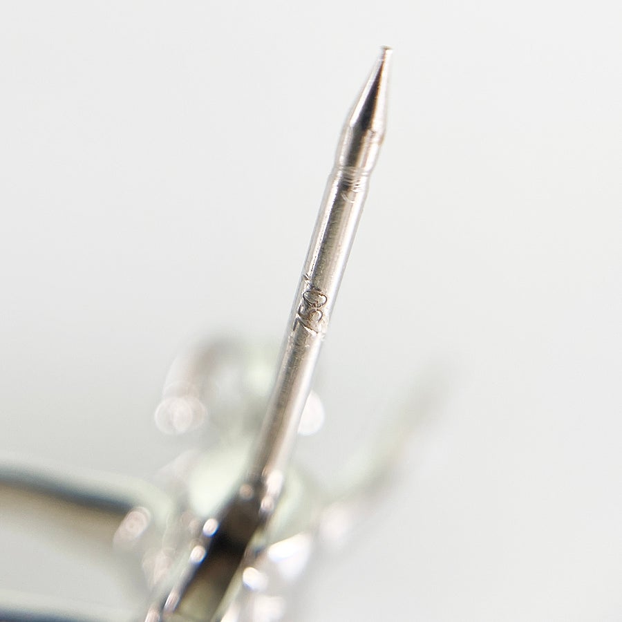 タサキ ブローチ