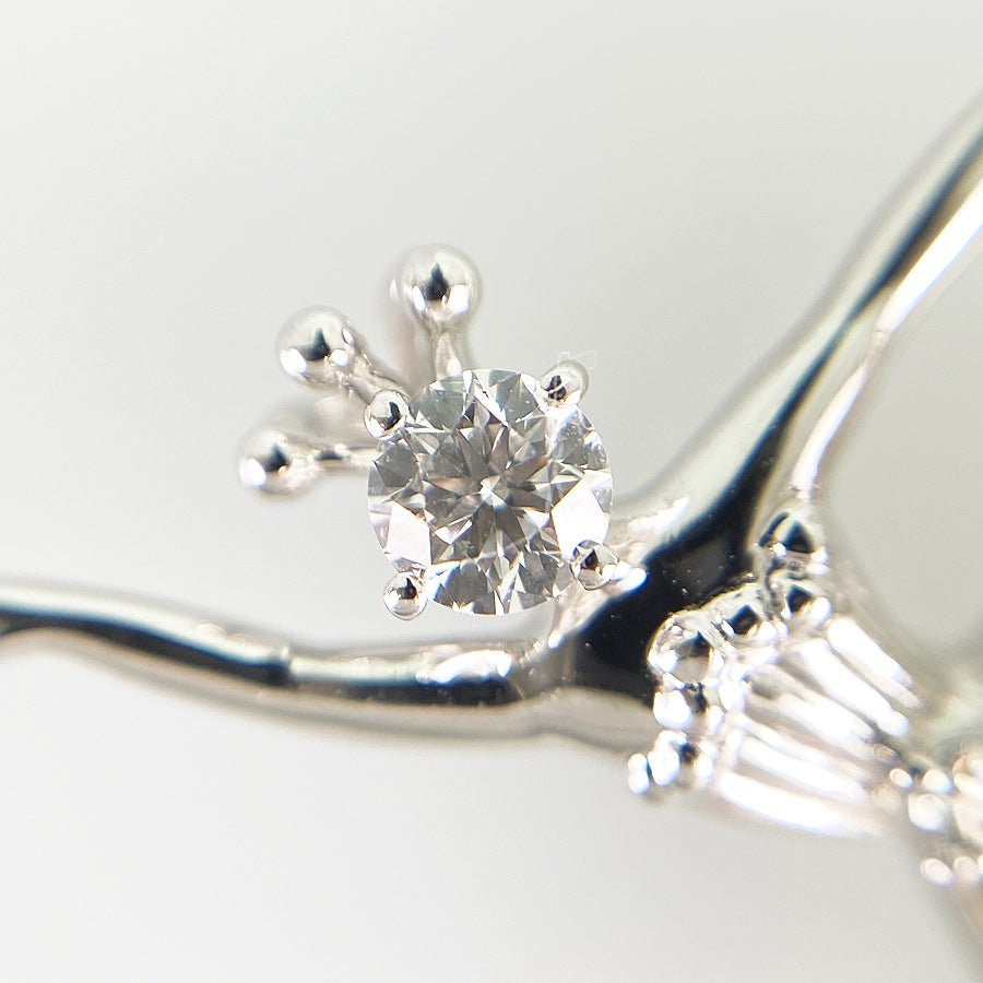 タサキ ブローチ