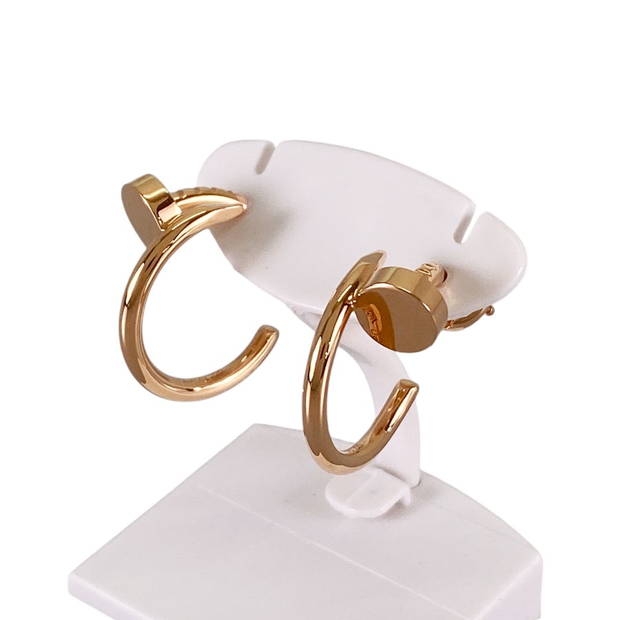 カルティエ ピアス