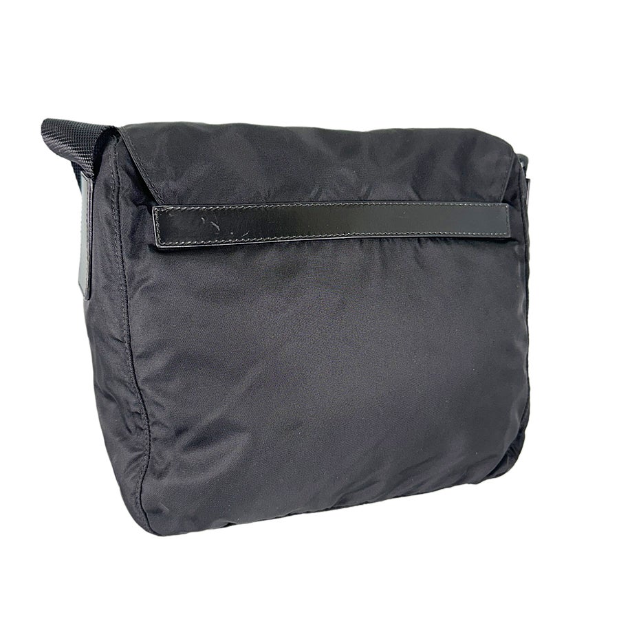 プラダ ショルダーバッグ