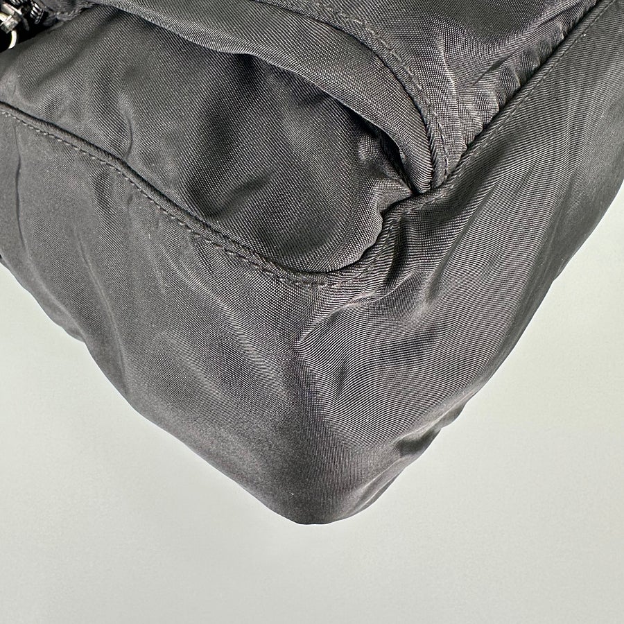 プラダ ショルダーバッグ