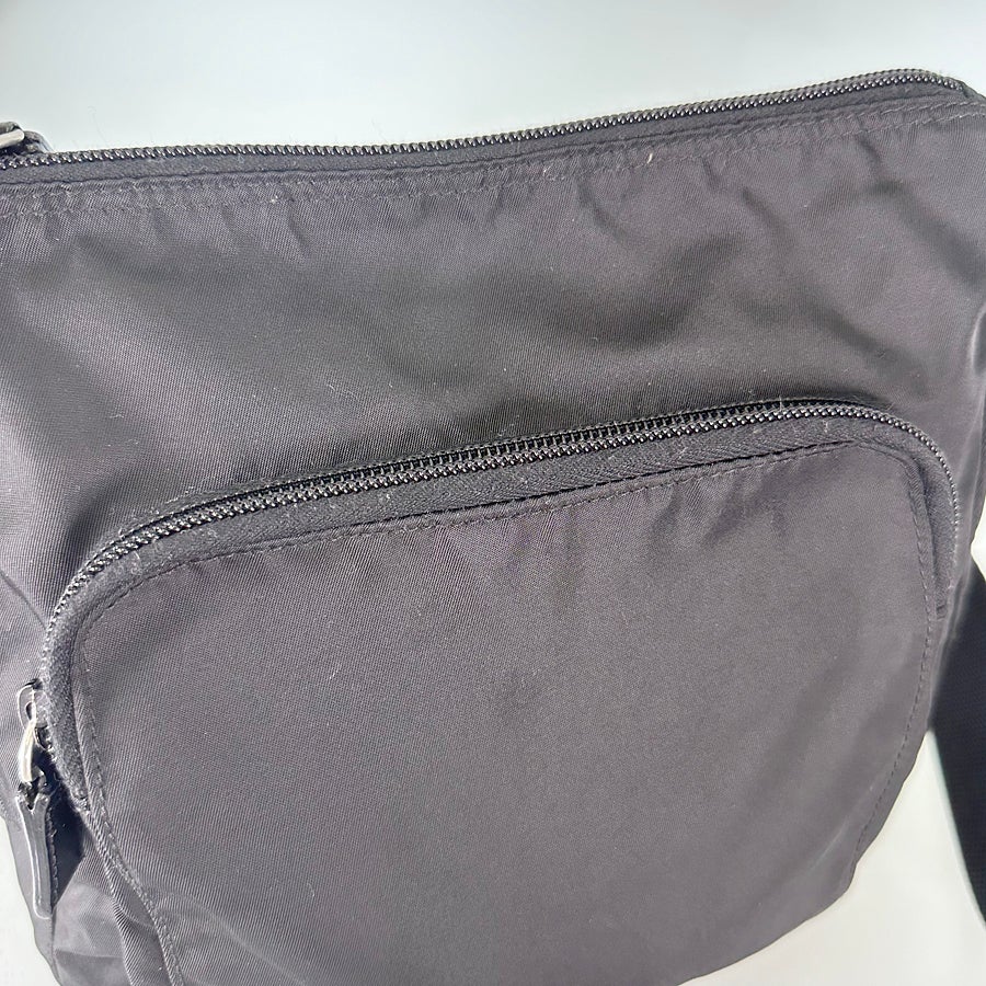 プラダ ショルダーバッグ