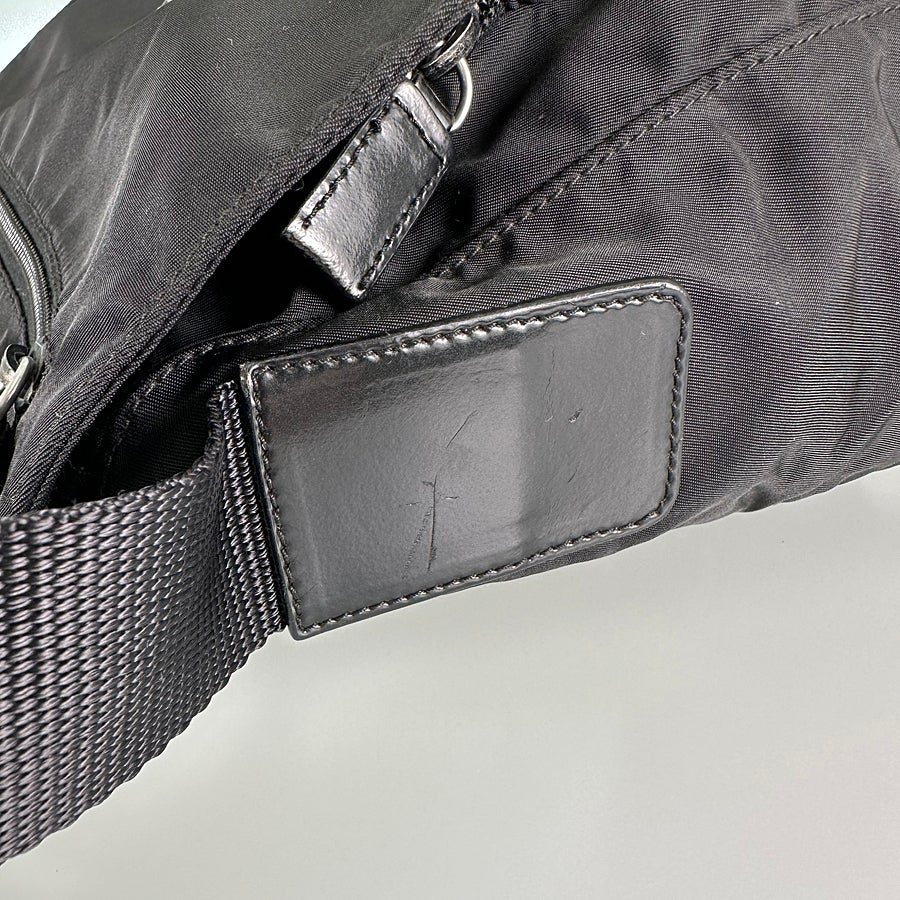 プラダ ショルダーバッグ