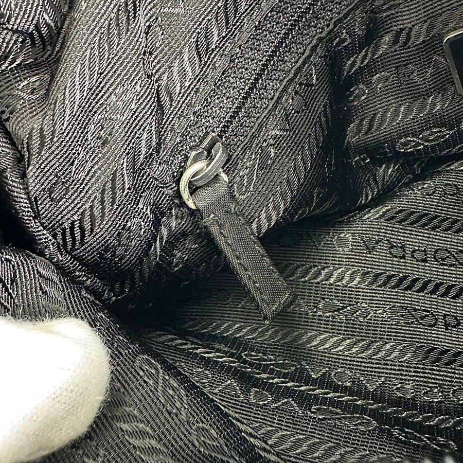 プラダ ショルダーバッグ