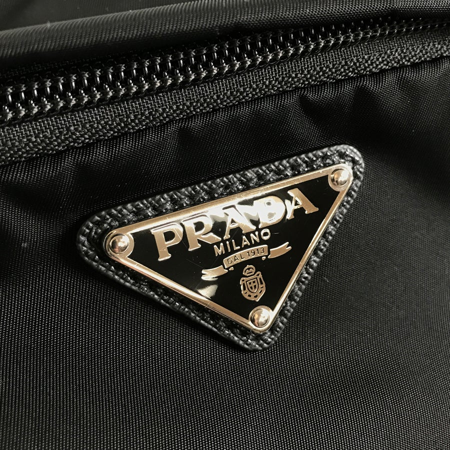 プラダ ショルダーバッグ
