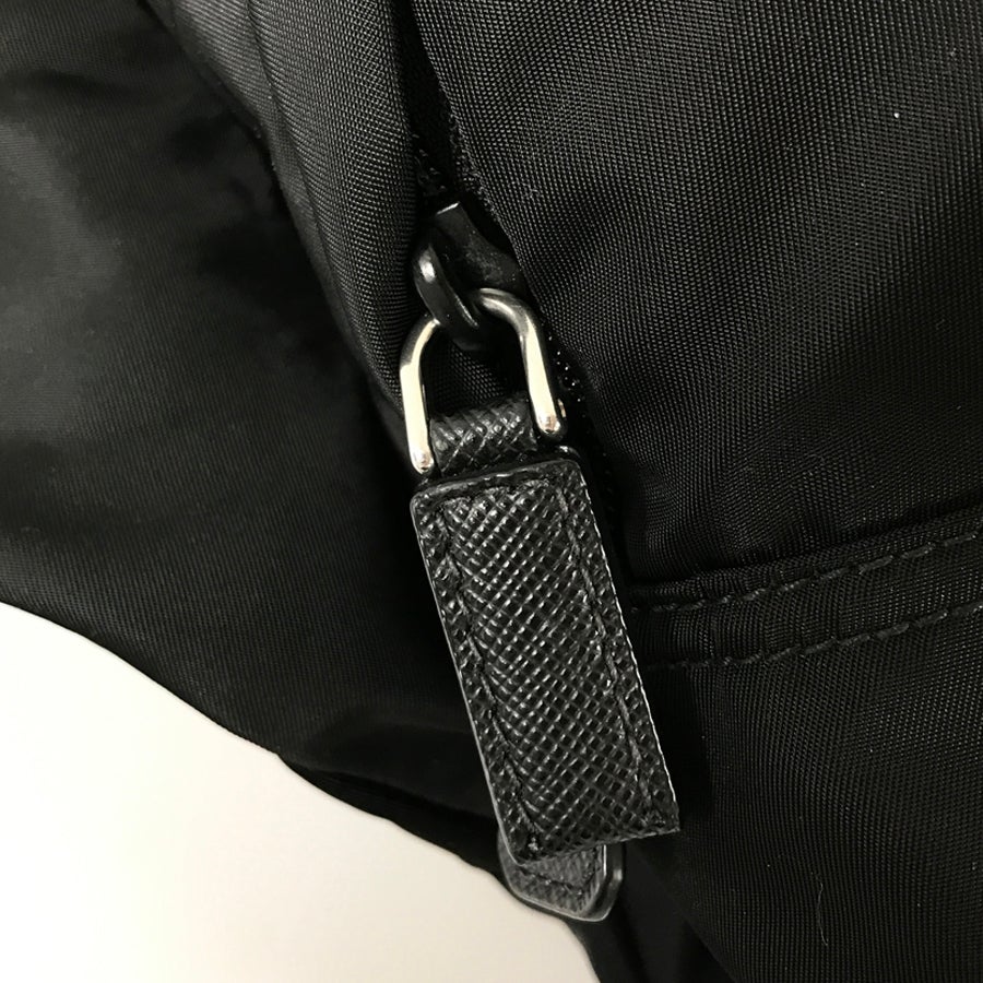 プラダ ショルダーバッグ