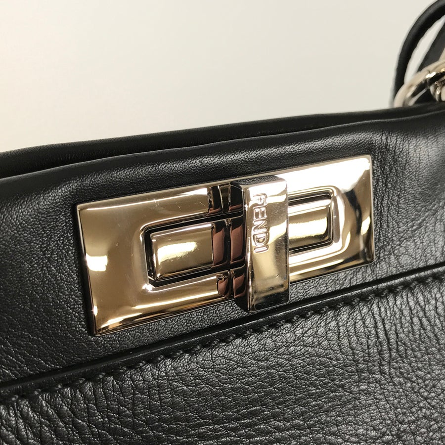 フェンディ ハンドバッグ