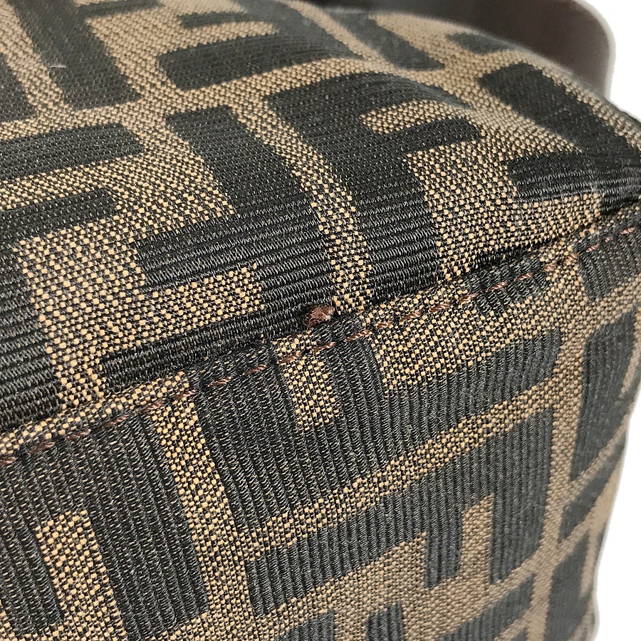 フェンディ ショルダーバッグ