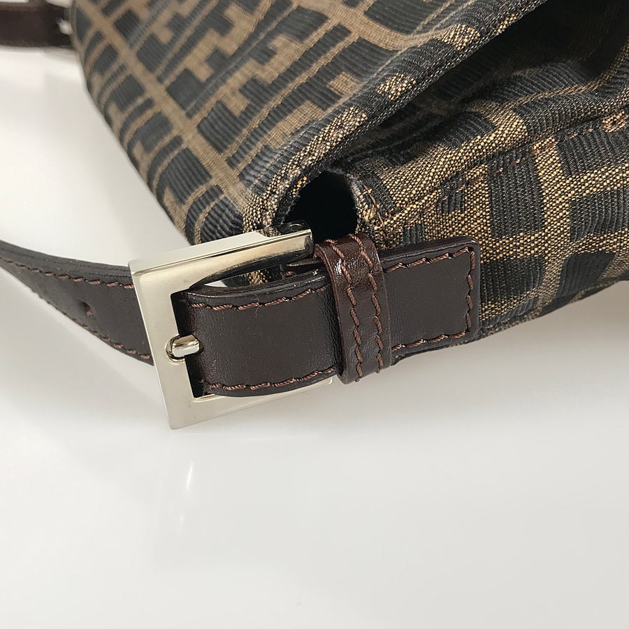 フェンディ ショルダーバッグ