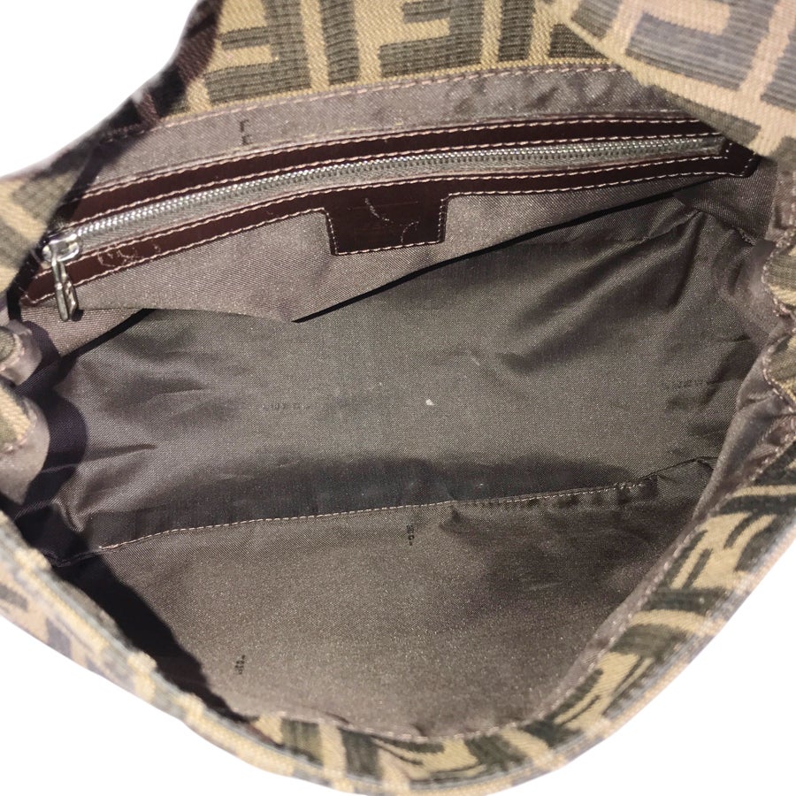 フェンディ ショルダーバッグ