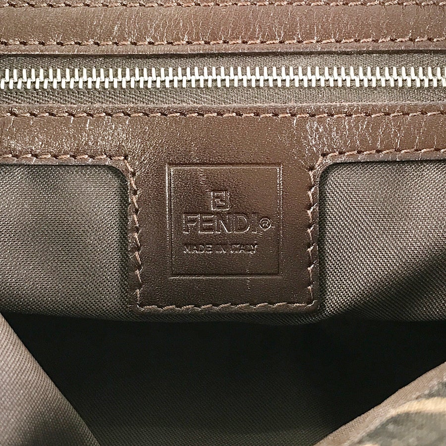 フェンディ ショルダーバッグ