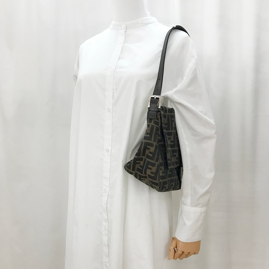 フェンディ ショルダーバッグ